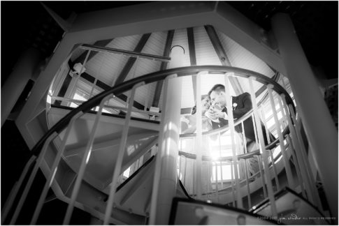 nauticus marina bride and groom in lighthouse